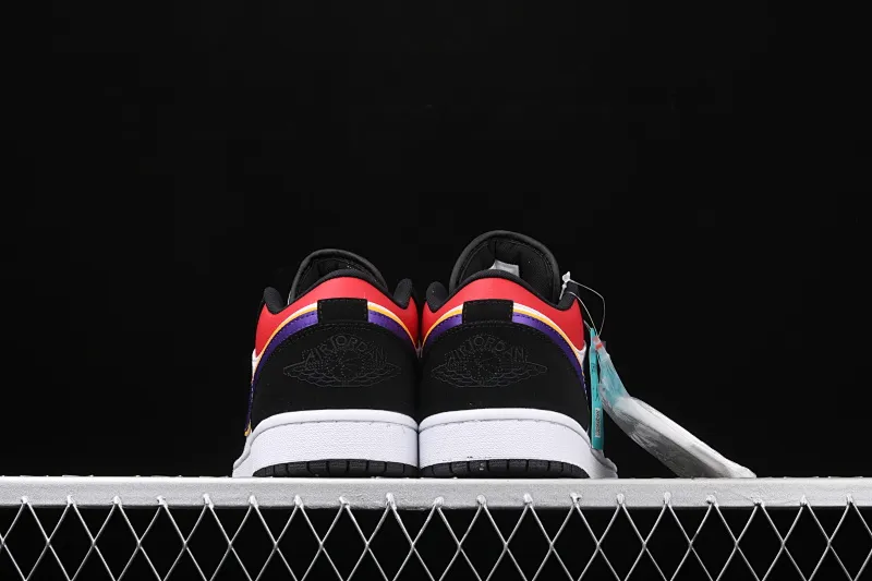 All Categories Air Jordan Jordan Series Basketball Shoes Air Jordan 1 Low New Version Air Jordan 1 Low AJ1 Joe 1 Low Top Leather Cultural and Leisure Sports Shoes CJ9216-051